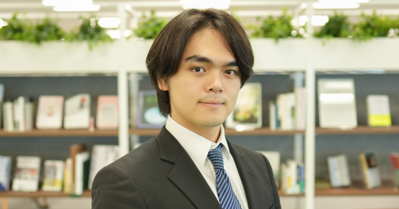 島宗 昂生(しまむね こうき)さんの写真。正面を向いて上半身が写っている
