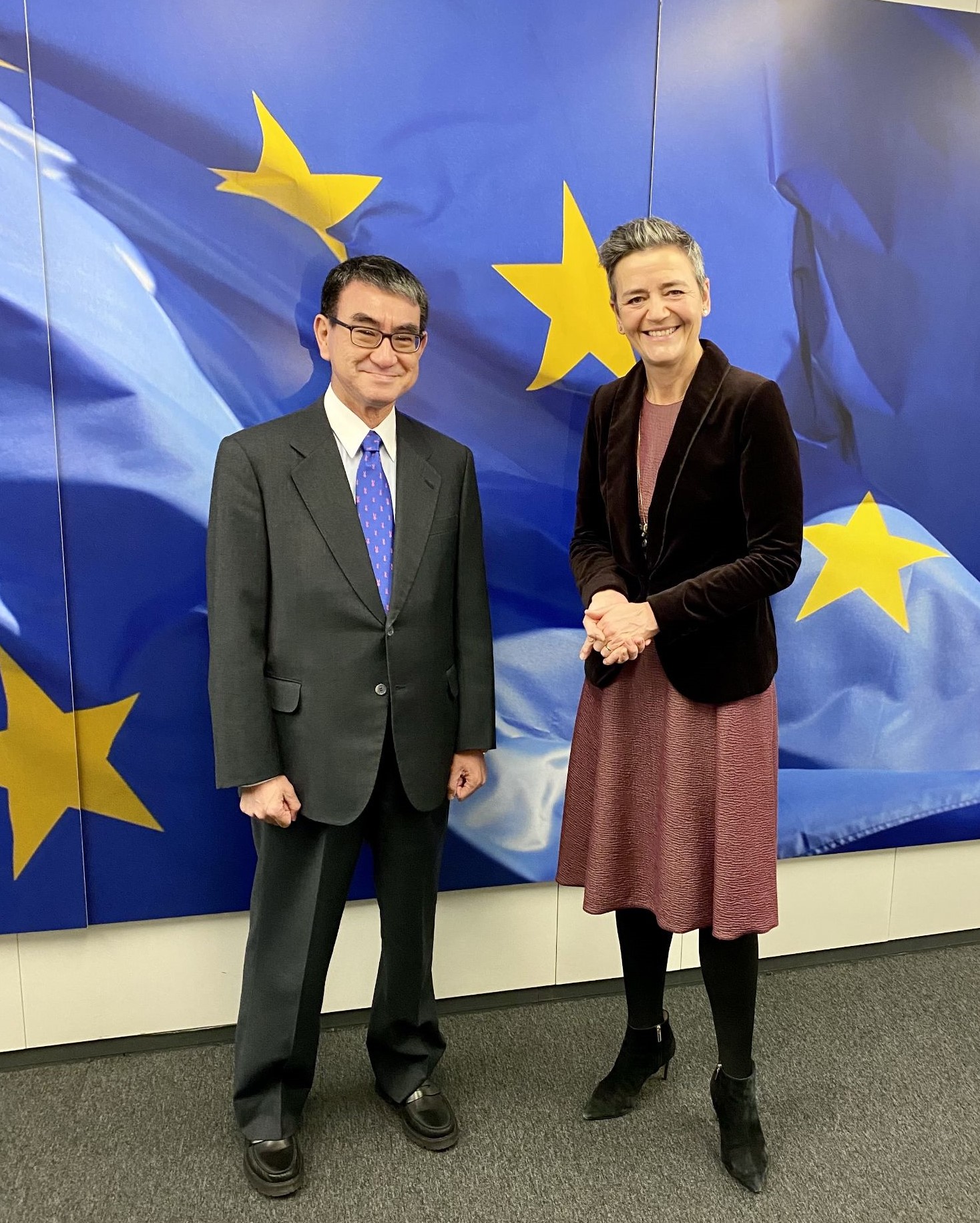 Minister Kono (left) and European Commission Vice President Margrethe Vestager (right) standing side by side