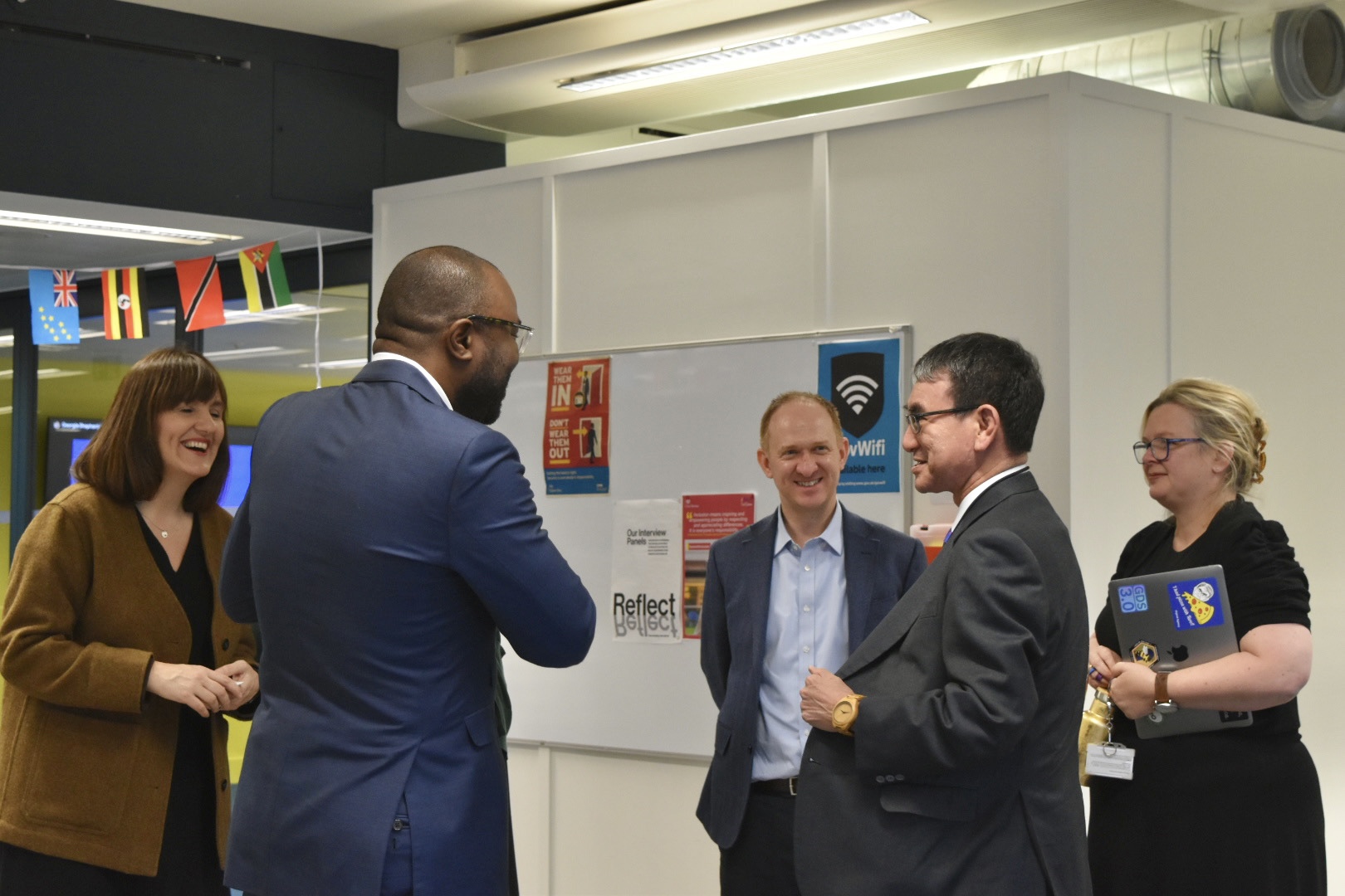 Minister Kono having discussions with the team at GDS headquaters