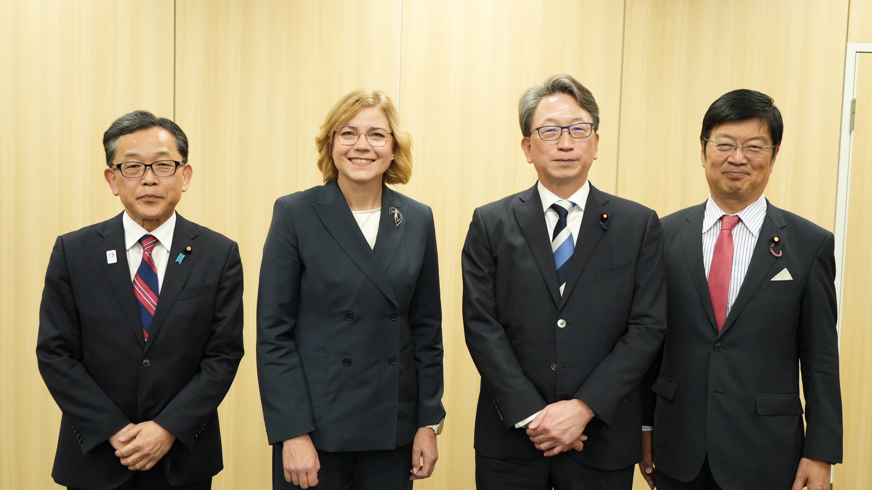 Group photo: From left to right are Parliamentary Vice-Minister for METI Takeuchi, Executive Vice-President of European Commission Virkkunen, Digital Minister Taira and State Minister for MIC Adachi.