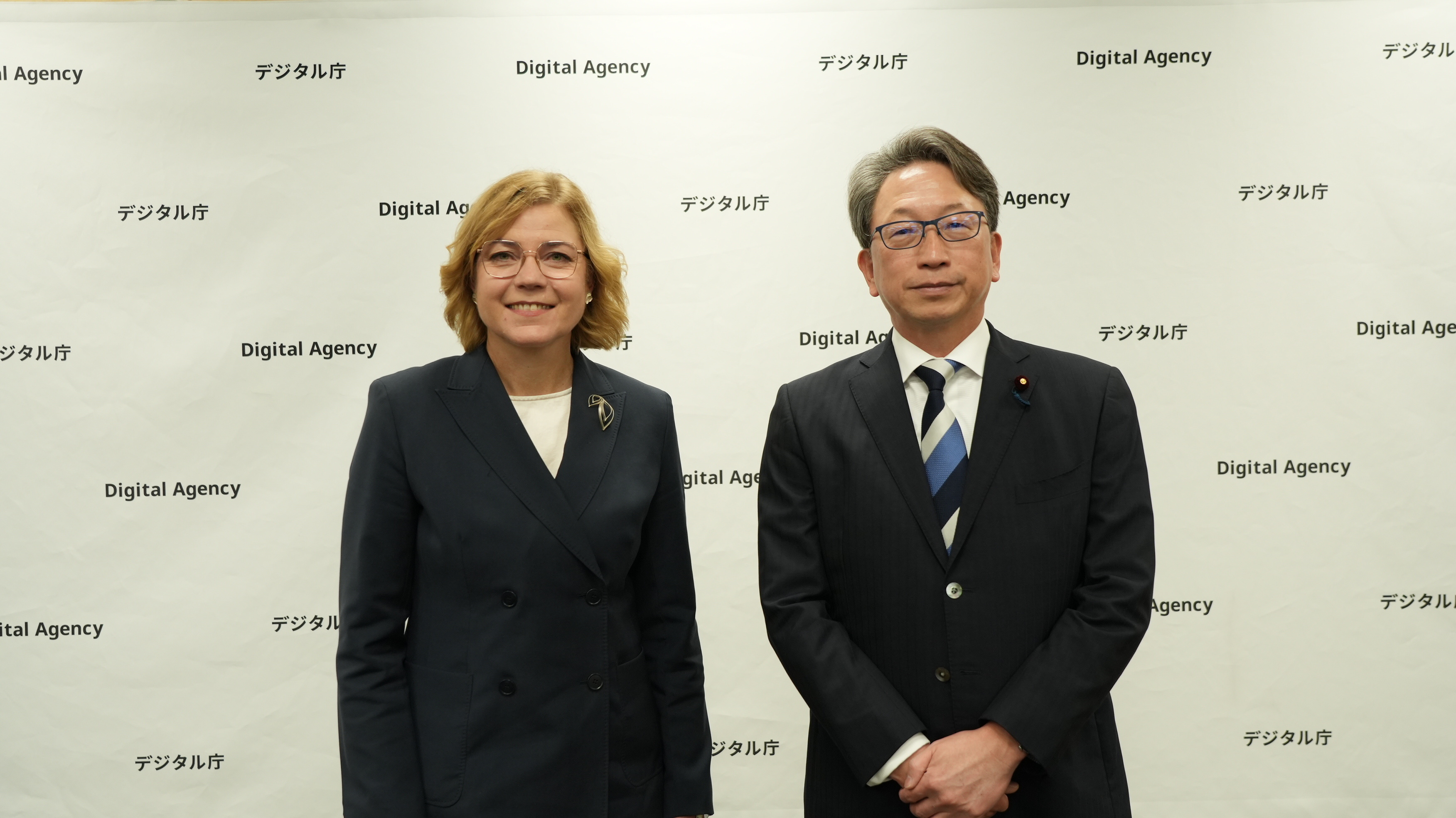 Photo of Executive Vice President Virkkunen on the left and Digital Minister Taira on the right, both standing.